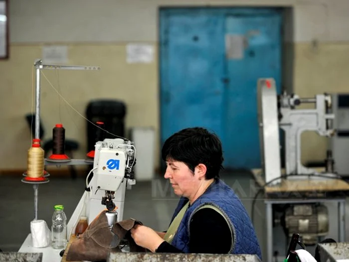 
    Sunt locuri de muncă în domeniul croitoriei şi pentru studenţi  