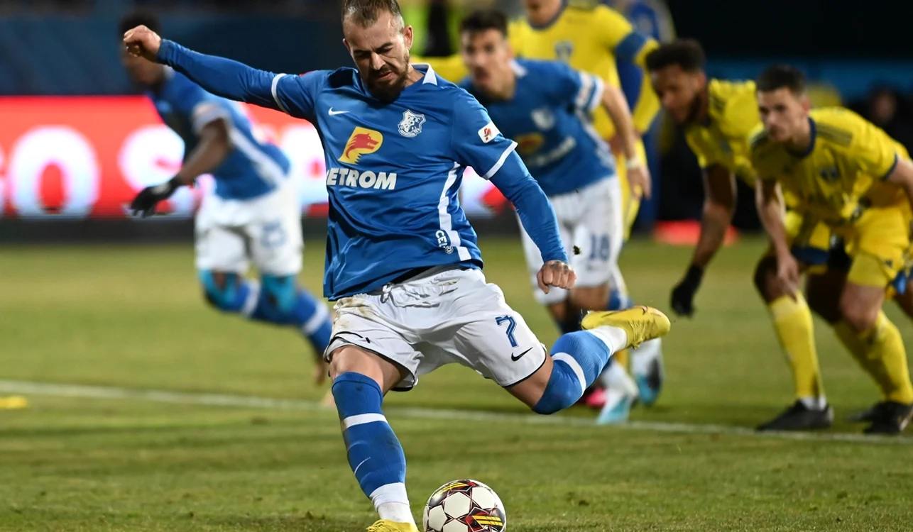 Denis Alibec, omul meciului (FOTO: Sportpictures)