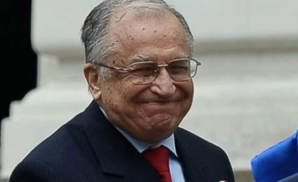 Nu îmi cereți să îl plâng pe Ion Iliescu. Amintiri personale