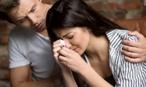 Reactia emotionala a femeilor care topeste inima barbatilor Sursa foto shutterstock 793940869 jpg