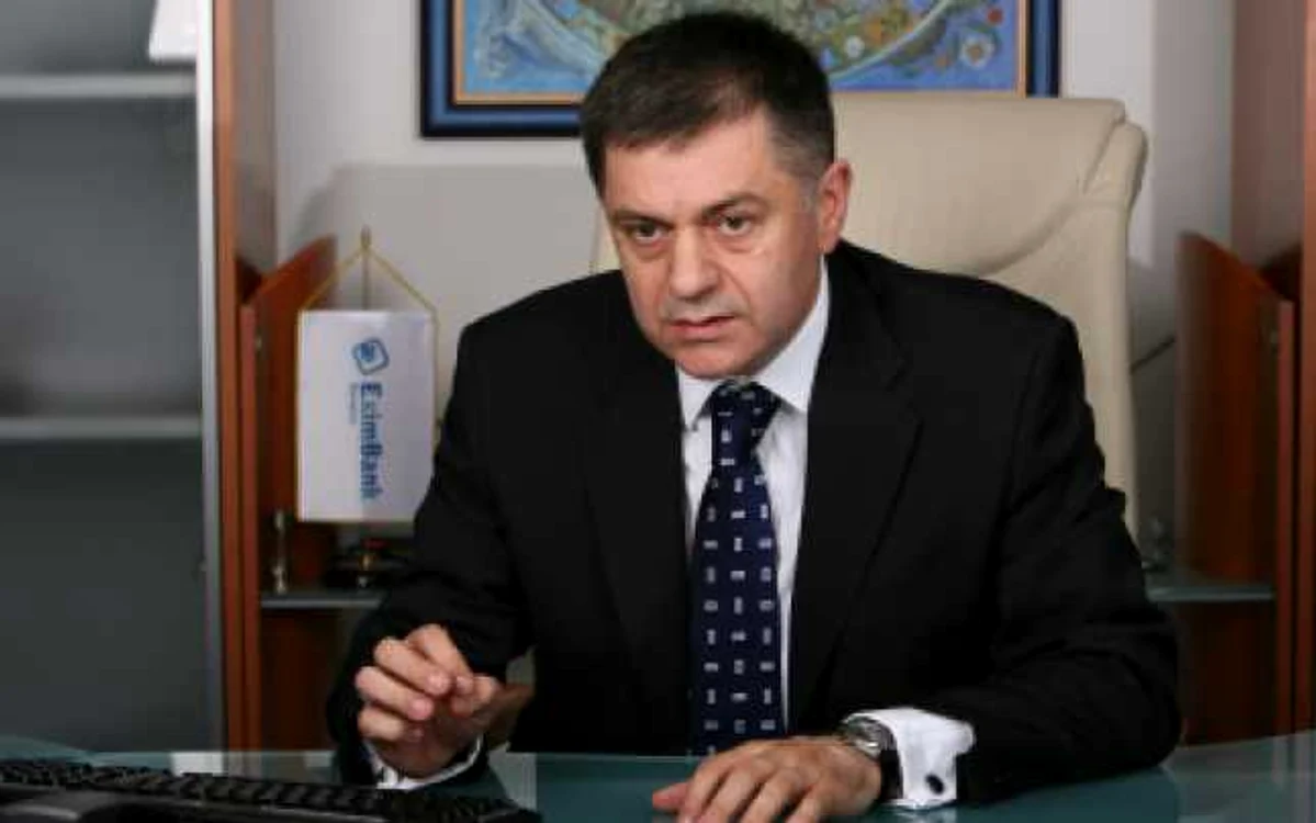 Dacă e concediat, Ionuţ Costea primeşte salariul pe 3 ani