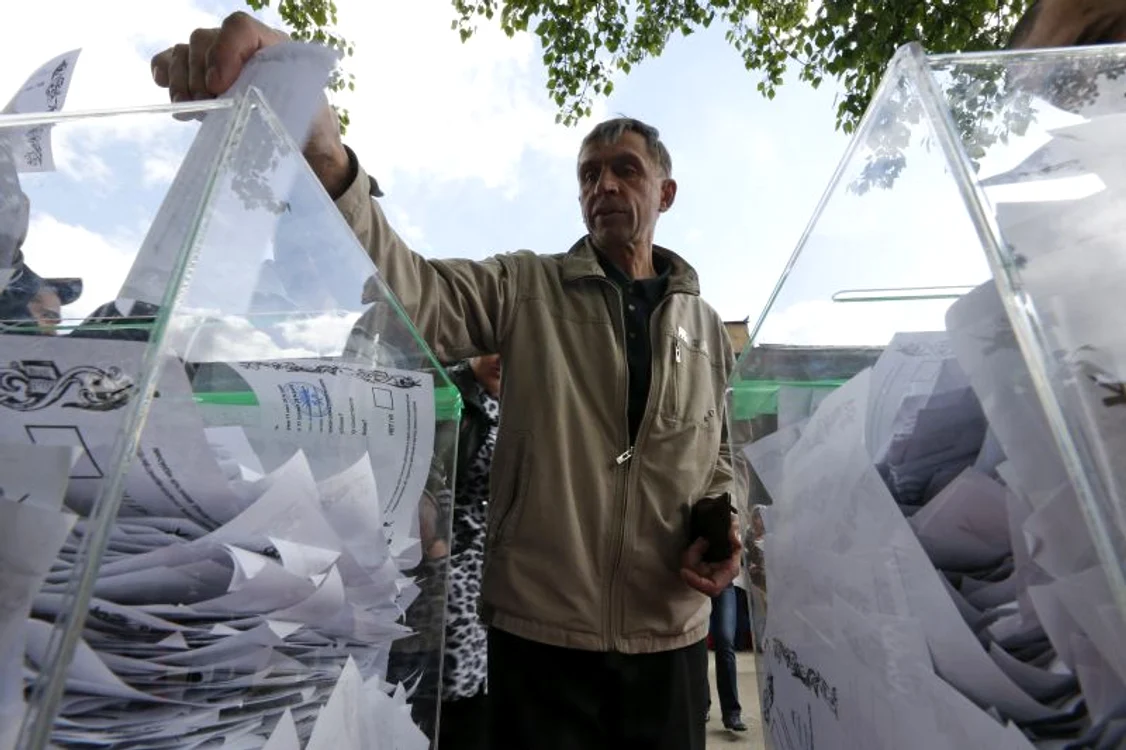 Locuitorii din Doneţk au luat cu asalt secţiile de votare. (Foto: Reuters)