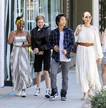 2 profimedia 0468833025 jpg jpeg