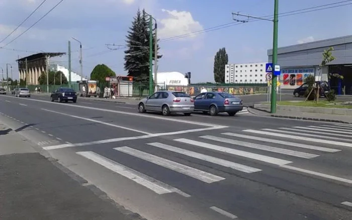 Mai multe treceri de pietoni vor fi semaforizate. FOTObizbrasov.ro