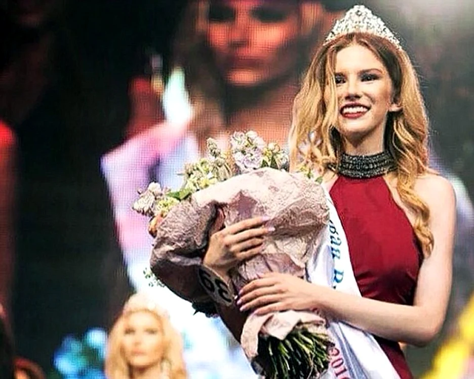 Anna Feschenko a luat locul II la Miss Moscovafoto: CEN
