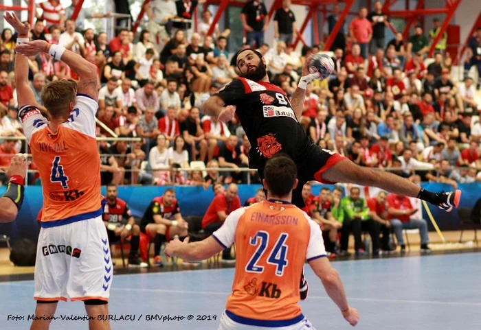 Dinamoviștii vor primi vizita Barcelonei Foto: Marian Burlacu