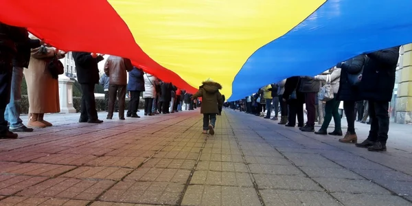 Tricolor de 100 de metri în centrul Timişoarei  			 		