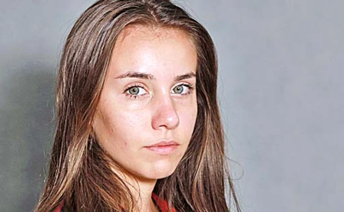 Make-up artistul Doralina Buga i-a făcut Andreeei Manoilă un machiaj de toamnă