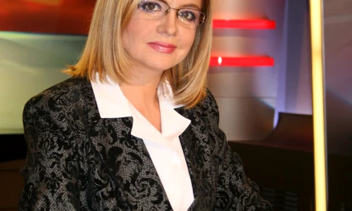 cristina topescu la prima 2931 jpeg