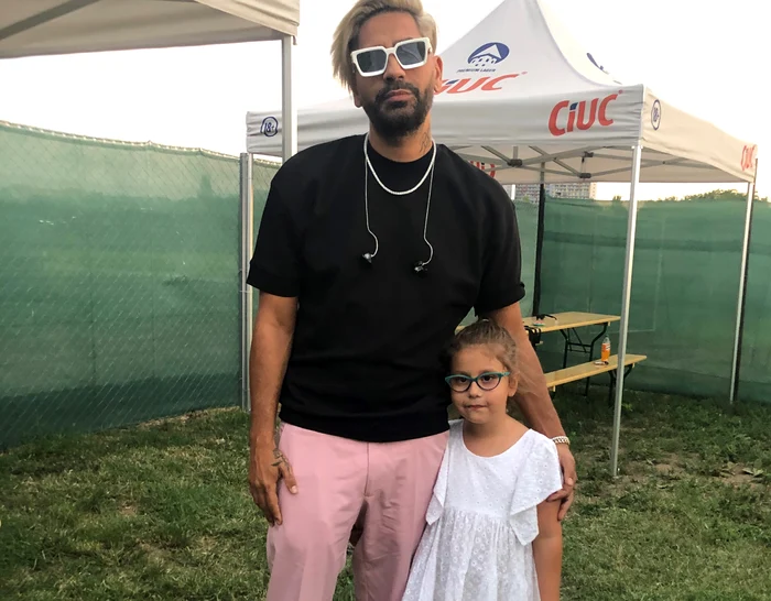 Maya își adoră tatălfoto: Click!