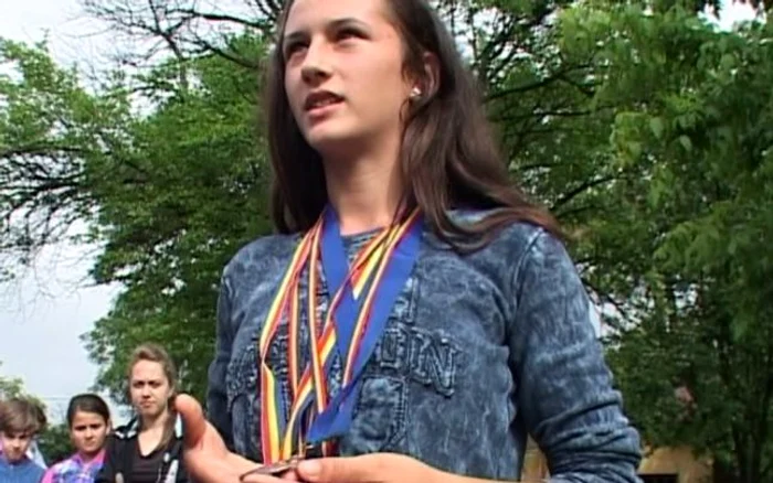 Eleva Andreea Cerasela Chivoioi a câștigat mai multe medalii la atletism
