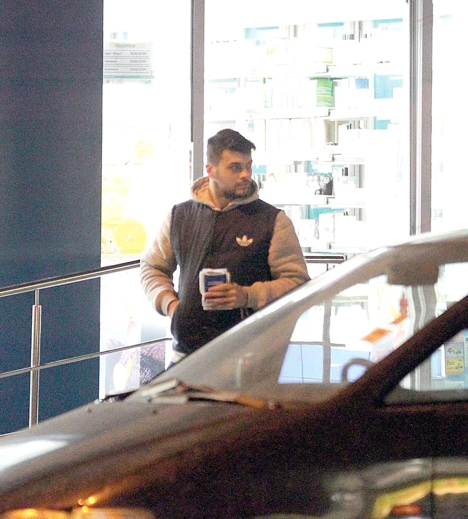 Necazurile l-au lăsat  pe Marius chel 