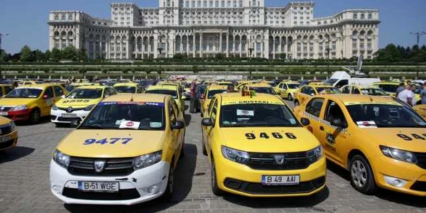 Protest taximetristi in piata Constitutiei din Bucuresti 25 mai 2018 FOTO InquamPhotos / Octav Ganea