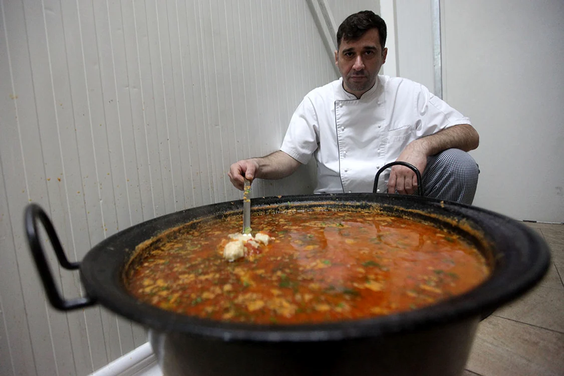 Mâncarea preparată  la cazan, un deliciu