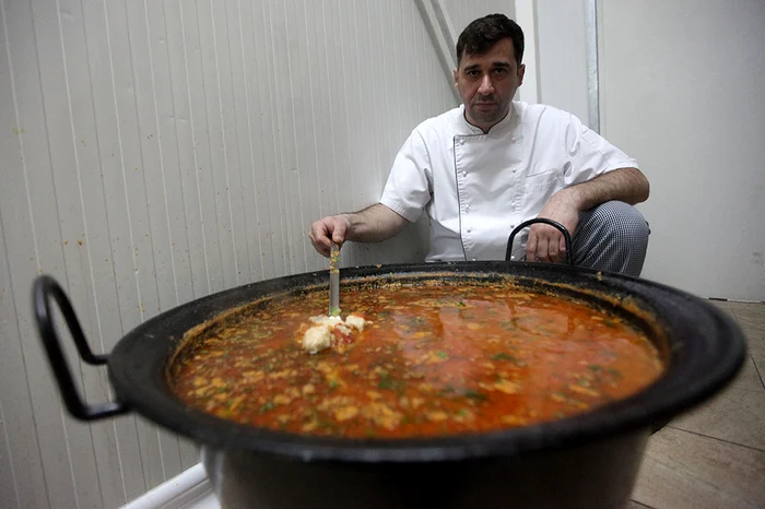 Mâncarea preparată  la cazan, un deliciu