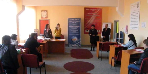Cursanţii au luat ieri primul contact cu viitorii îndrumători. Foto: Bogdan Nistor