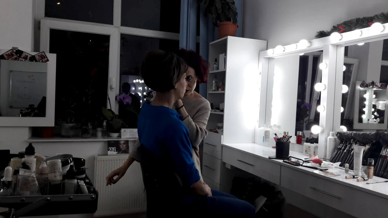 Schimbare de înfăţişare pentru femeia care trăia pe stradă