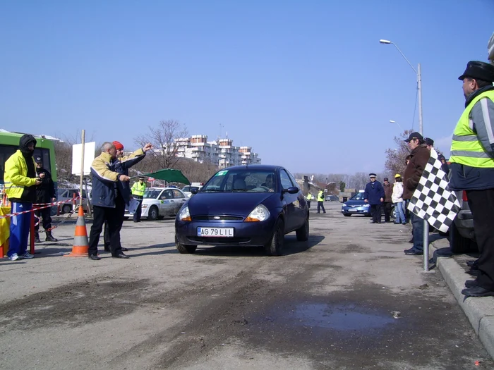 Liliana Gheorghe, prima concurentă care a luat startul în "Raliul Femeii"