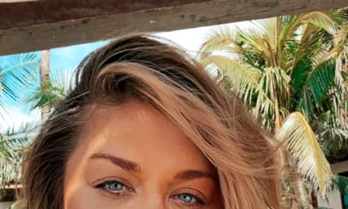 Loredana Groza a început anul în costum de baie jpeg