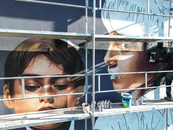 Pictură murală cu Nadia Comăneci, în orașul ei natal / foto: ZIDART