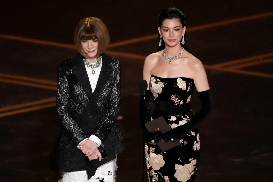 Anna Wintour și Anne Hathaway la Oscar 2026. FOTO: Profimedia