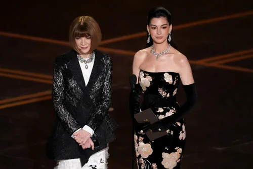 Anna Wintour și Anne Hathaway la Oscar 2026. FOTO: Profimedia