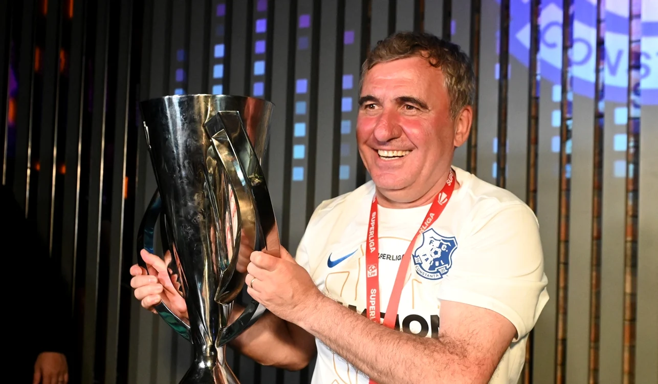 Gheorghe Hagi a început sărbătorirea titlului (FOTO: Sportpictures)