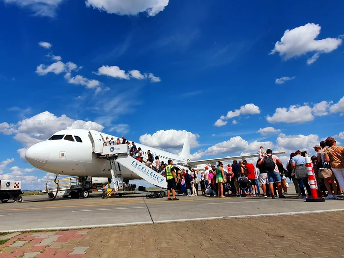 Îmbarcare de pe Aeroportul Iaşi SURSĂ Faebook Iaşi Airport
