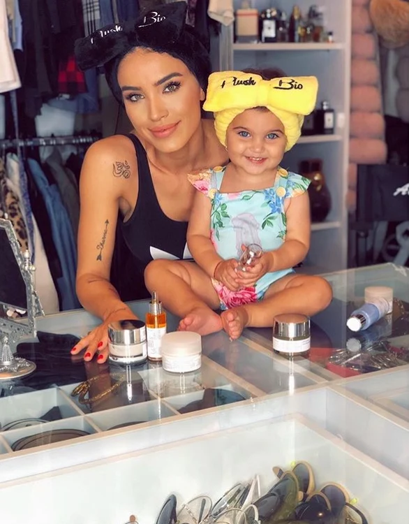 Fetița Adelinei Pestrițu a împlinit un anișor pe 3 august