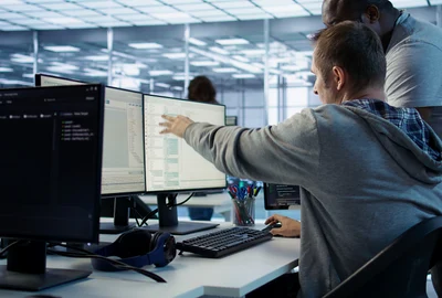 Lucrătorii in IT sunt printre cei mai bine plătiți români  Sursa Freepik com jpg