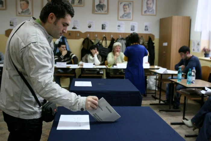 Secţiile de votare se deschid la ora 7.00 şi se închid la ora 21.00 foto: arhivă Adevărul