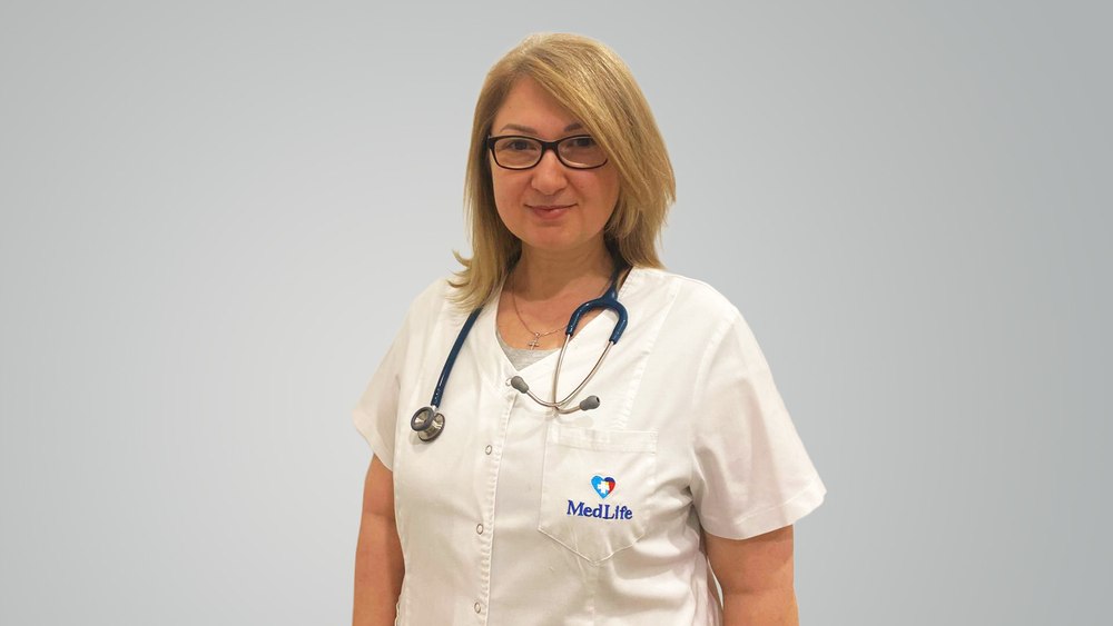 #MediciBuni – Dr. Georgiana Tane, MedLife: „N-am dus niciodată lipsa îmbrățișărilor. Copiii sunt minunați la orice vârstă!”