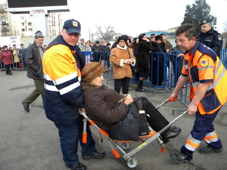 boboteaza ploiesti femeie ambulanta