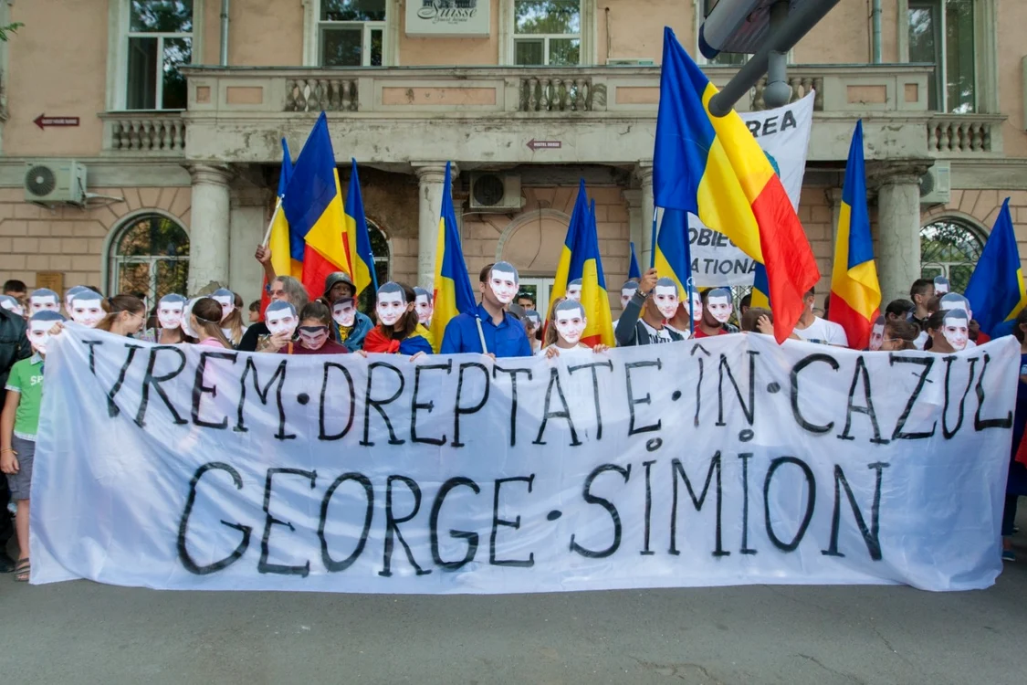 ”Tinerii Moldovei” califică expulzarea lui George Simion ca o acţiunie politică. FOTO: Alexandru Tarlev