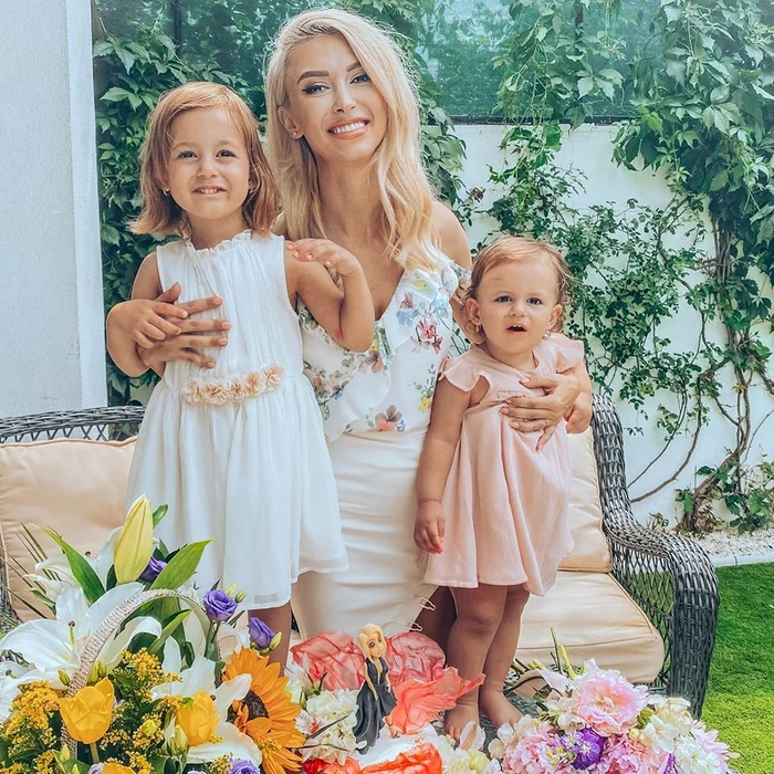 9 andreea balan si fiicele sale jpg jpeg