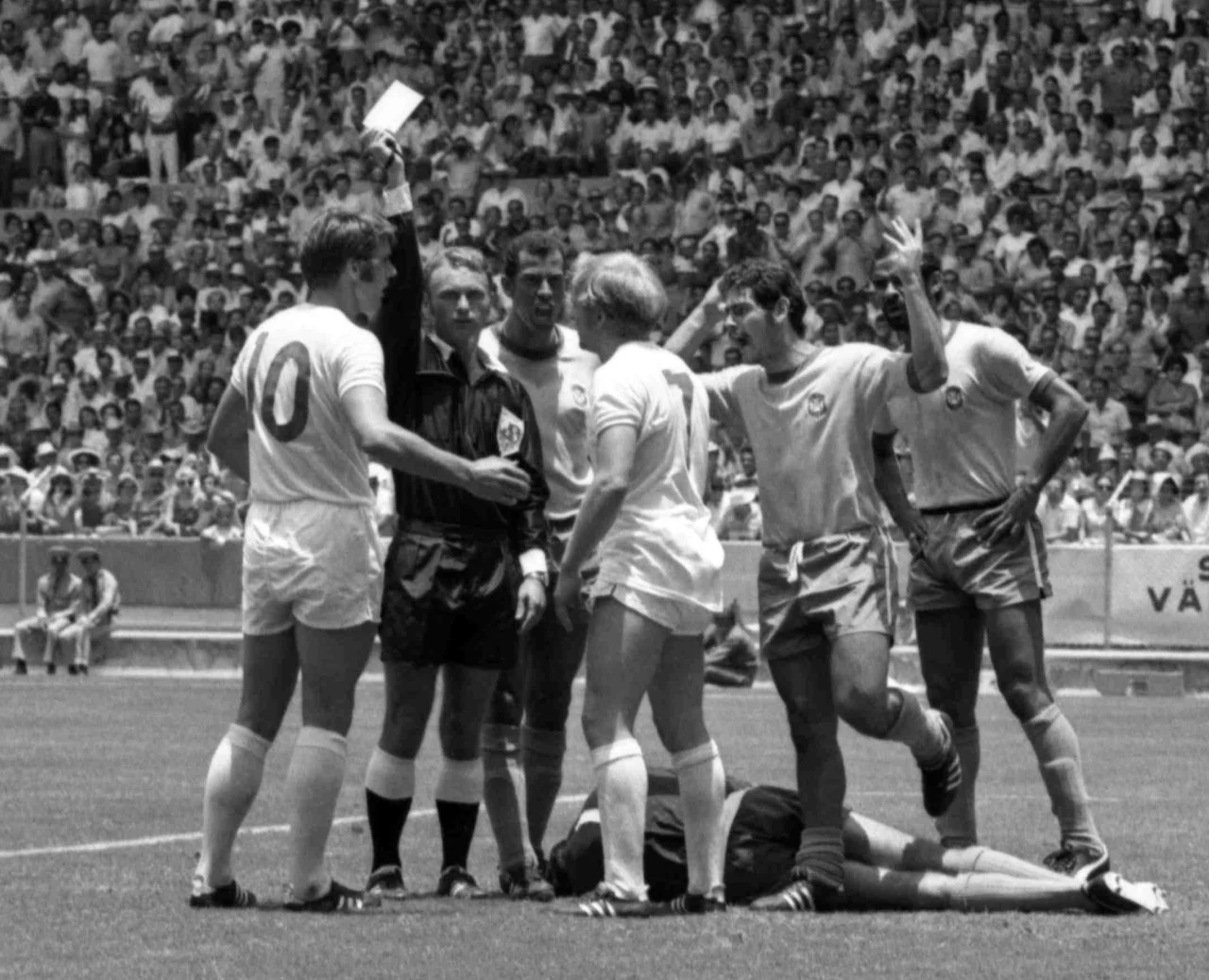 Bănățeanul Abraham Klein a fost arbitru asistent la finala CM de fotbal din 1982