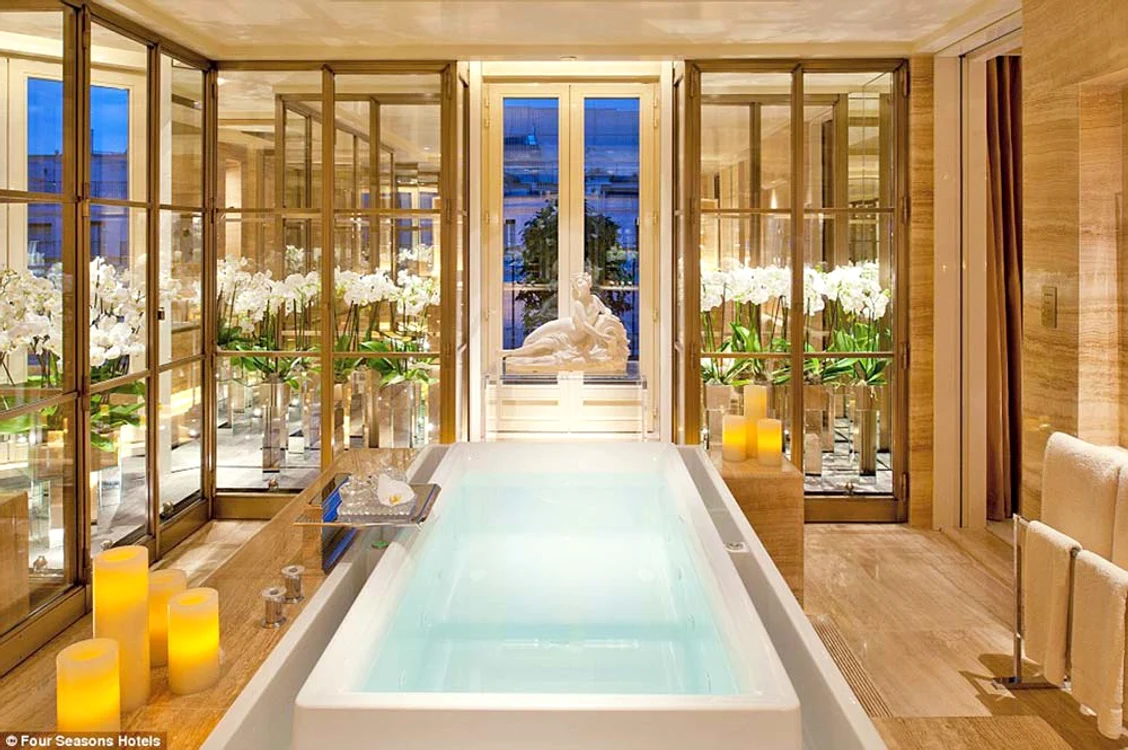 Four Seasons, Paris – 25.000 $ /noapte (86.245 lei)