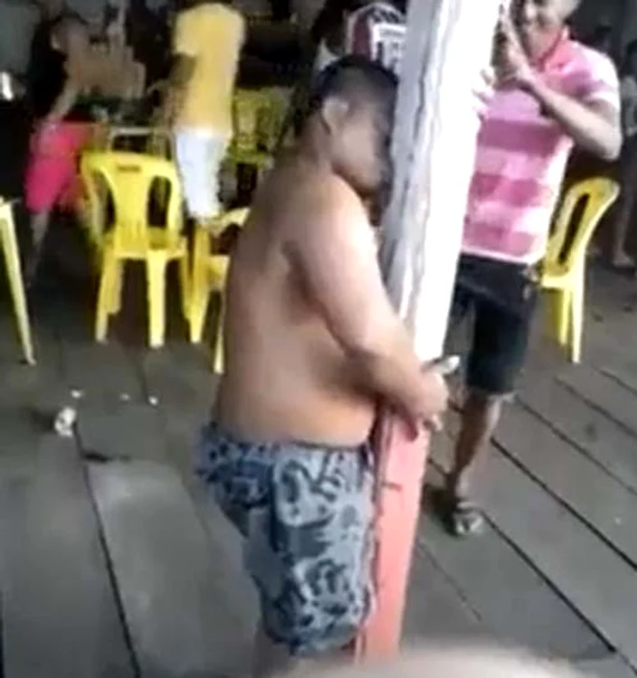 Sârută cu foc un stâlp