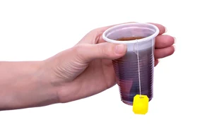 ds 30 glass 5029279 1280 jpg