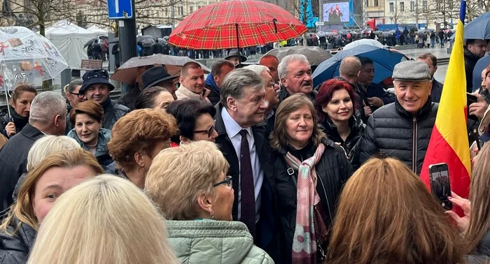 Crin Antonescu susține că vrea să fie un președinte model FOTO Facebook