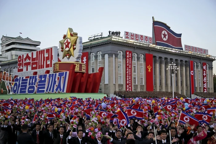 Una dintre cele mai mari ceremonii din Coreea de Nord a avut loc cu ocazia celei de-a 70 a aniversare a Partidului MuncitorilorFoto: AP