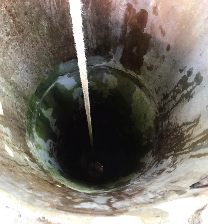 
    Împrejurările în care fata a ajuns în fântână urmează să fie stabiliteFoto: news.ro  