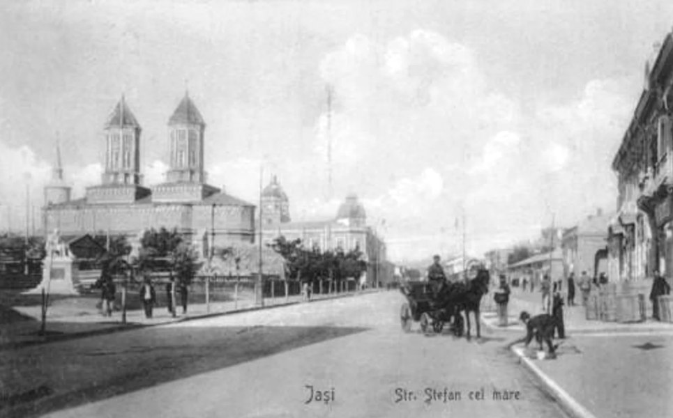 Iașiul de ieri și de azi. Așa arătau cele mai cunoscute locuri din oraș în urmă cu o sută de ani. Cum arată acum FOTO