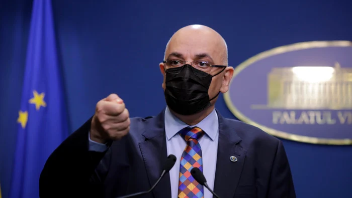 
    Raed Arafat, Secretar de stat, șef al Departamentului pentru Situații de UrgențăSursă foto: Inquam Photos/George Călin  