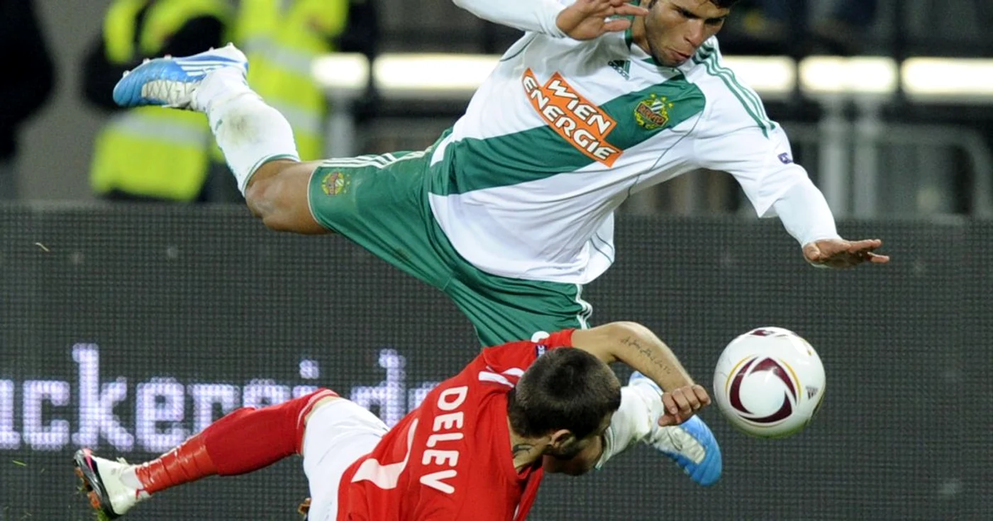 Rapid Viena (în verde) este unul dintre cluburile de top din Austria