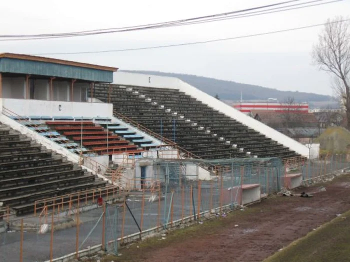 Tribuna stadionului Municipal a fost afectată de un nou incendiu