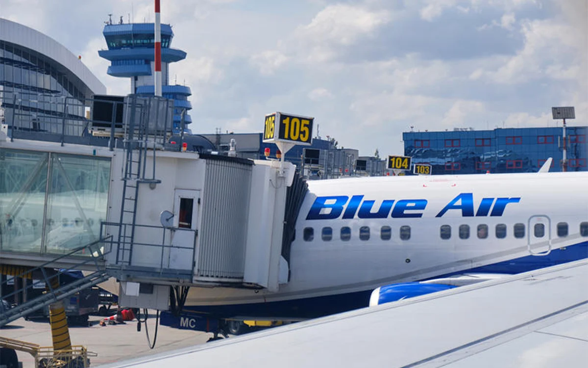 Avionul Blue Air a fost reținut de ANAF pe aeroportul din Bacău FOTO arhivă Adevărul