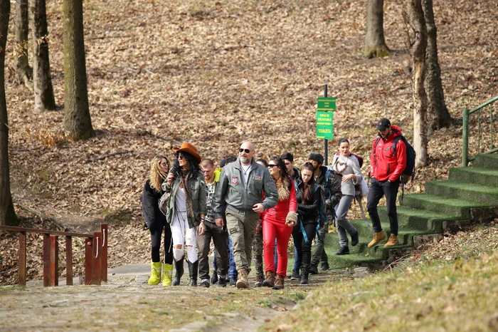 
    Fermierii află marți seara (23 aprilie) cine le va fi șef în această săptămânăfoto: Pro Tv  