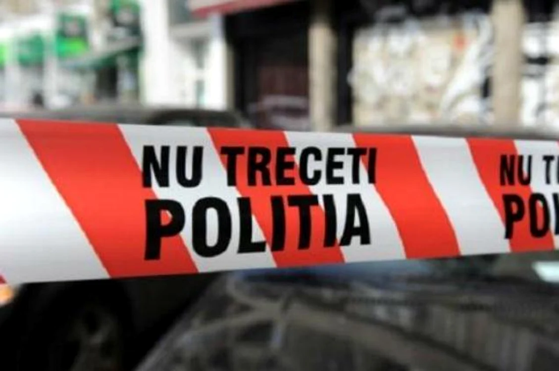 
    Poliţiştii încearcă acum să afle dacă tânărul s-a sinucis sau dacă l-a impins cineva  