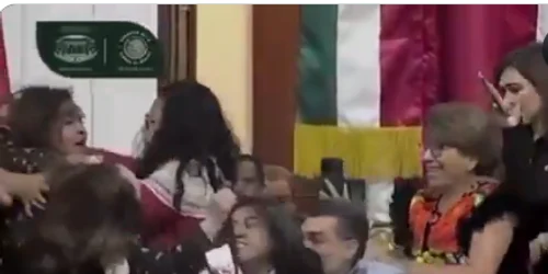 bataie in congresul Ciudad de Mexico captură X png